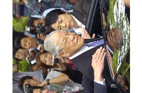 Former Taiwan leader Lee Teng-hui visits war-linked Yasukuni Shrine