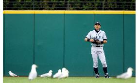 Ichiro, Jojima 2-for-5 in Seattle win over Cleveland