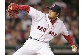 Okajima throws perfect 8th inning