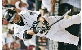 Ichiro 1-for-5 as Seattle win 8th in a row