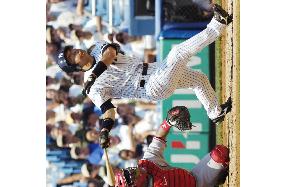 H. Matsui hits 11th homer, Matsuzaka roughed up