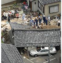 M6.8 quake jolts Niigata, vicinity