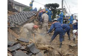 Death toll rises to 9, over 1,000 hurt in Niigata quake