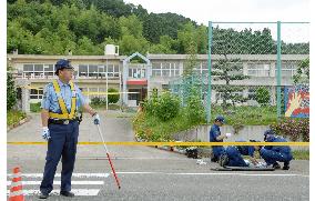 11-year-old girl stabbed by man in Miyagi Pref.
