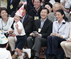 Princess Aiko joins in Sports Day events at Gakushuin Kindergarten