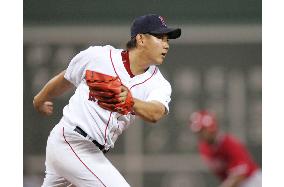 Matsuzaka gets no-decision, Red Sox take 2-0 lead in ALDS