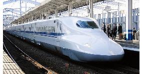 New Shinkansen carriages employ new technology