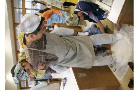 Fathers in Oita active in child-rearing and community dialogue