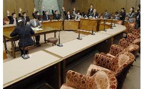 Upper house panel to summon Moriya, Nukaga under oath
