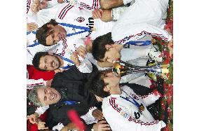 Kaka inspires Milan to victory at Club World Cup