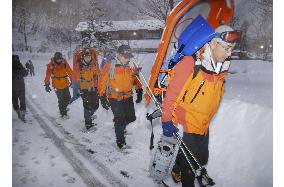 4 men dead after being hit by avalanche in Gifu Pref.