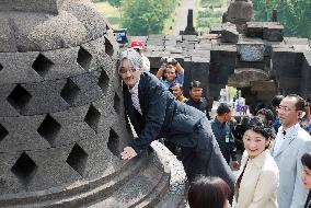 Prince Akishino, Princess Kiko visit Borobudur Temple