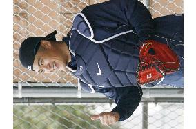Japanese major leagues begin preseason training