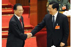 Wen keeps job as China's premier