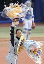 Kanemoto gets 2,000th career hit in Hanshin's victory