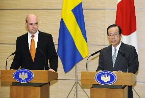 Fukuda, Reinfeldt reaffirm cooperation on climate change