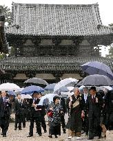 China's Hu visits Nara on last leg of official visit to Japan