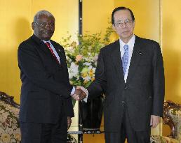 Fukuda talks with Mozambique's President Guebuza