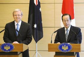 Fukuda holds talks with Australia's Rudd