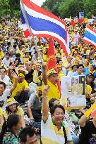 Protestors renew attempts to unseat Thai government
