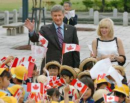 Canadian PM Harper attends Canada-Japan youth environment summit