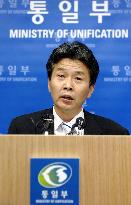 S. Korea halts tours to N. Korea resort