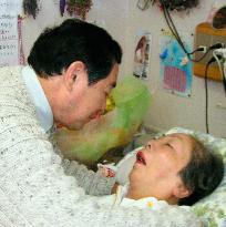 Survivor of 1994 AUM gas attack in Nagano dies in coma