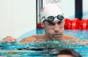 Phelps sets Olympic record in 400-meter individual medley