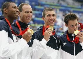 U.S. team win men's 4x100 meter freestyle relay