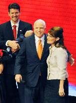 Alaska Gov. Palin delivers nomination acceptance speech