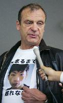 Slain British woman's father in Japan to renew appeal