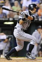 Ichiro ties MLB record with 8th consecutive 200-hit season