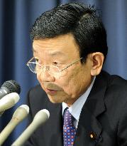 Gov't keeps weak economic view, Yosano expects 1-yr turmoil