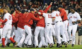 Red Sox beat Rays 8-7 in Game 5 of AL Championship Series