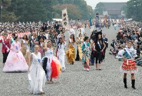 Jidai Matsuri festival joined by Miss Int'l reps in Kyoto