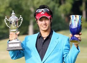 Teenager Ishikawa gets 1st win on tour as professional