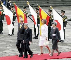 Emperor, empress welcome Spanish king, queen at palace