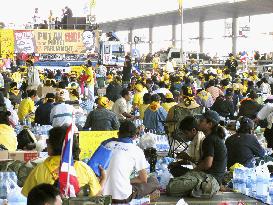 Thai antigovernment protesters continue to occupy airports