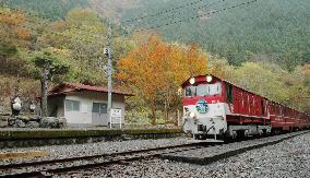 'Unexplored' train stations get more visits from adventurous travelers