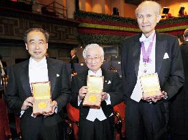 Nobel award ceremony takes place, 3 Japanese scientists honored