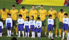 Australia mourn fire victims before World Cup qualifier