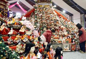 30,000 used 'hina' dolls start new life in Tokushima museum