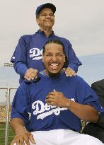 Ramirez remains at L.A. Dodgers