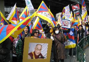 Tibet supporters hold march for 50th anniversary of uprising