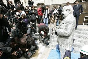 Colonel Sanders statue found in Osaka 24 yrs after Hanshin win