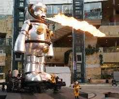 'Giant Torayan' robot blows fire at Roppongi Hills