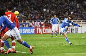 Japan beat Bahrain to edge closer to World Cup