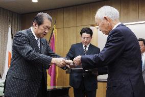 Minister urges Japan Post to make Kampo inn network profitable
