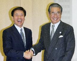 New Chiba Gov. Morita visits Tokyo Gov. Ishihara