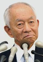 Hatoyama issues business-improvement order to Japan Post